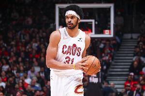 队记：骑士缺少优质选秀权 想达成交易需要拉第三方甚至送出阿伦